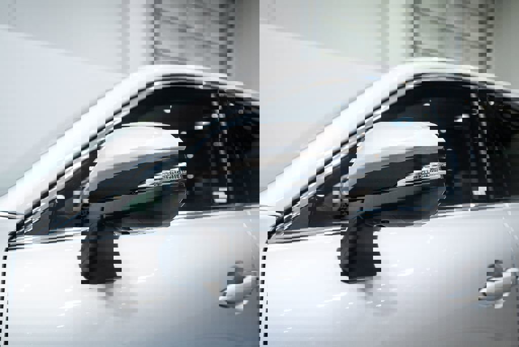 Used 2023 Toyota Venza LE image 12