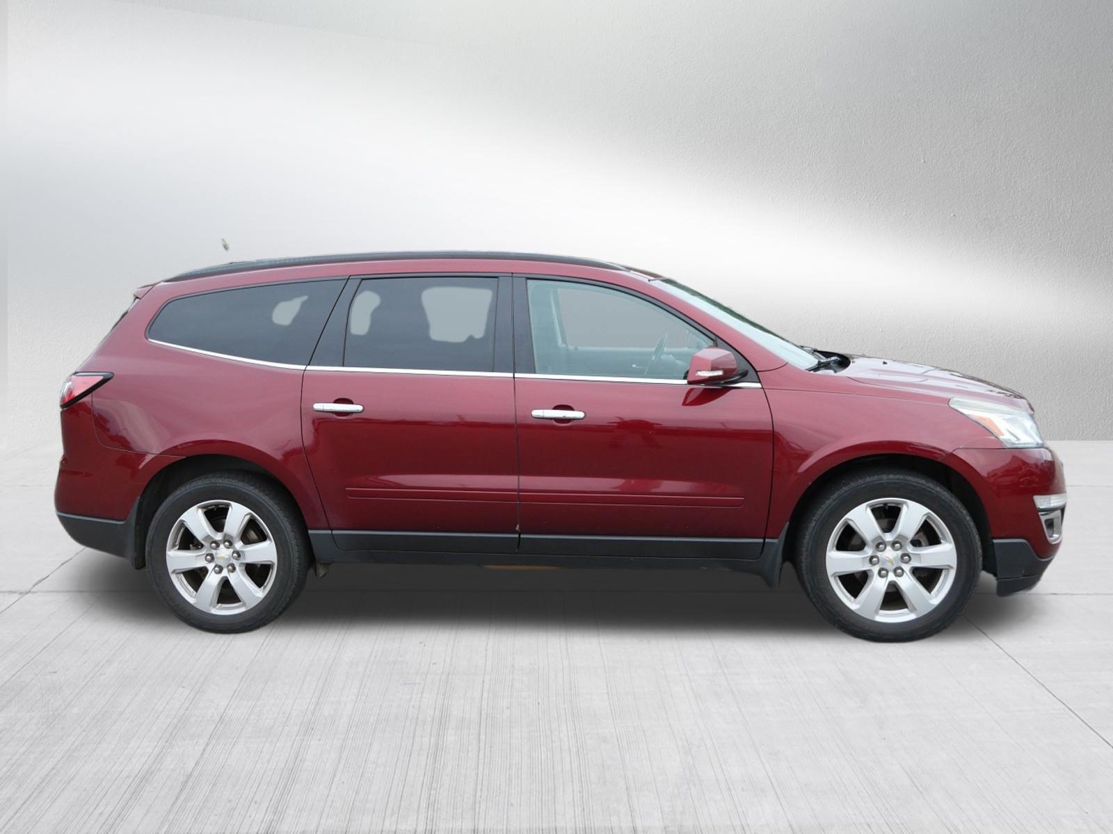Certified 2017 Chevrolet Traverse LT w/ True North Edition AWD/4WD image 8