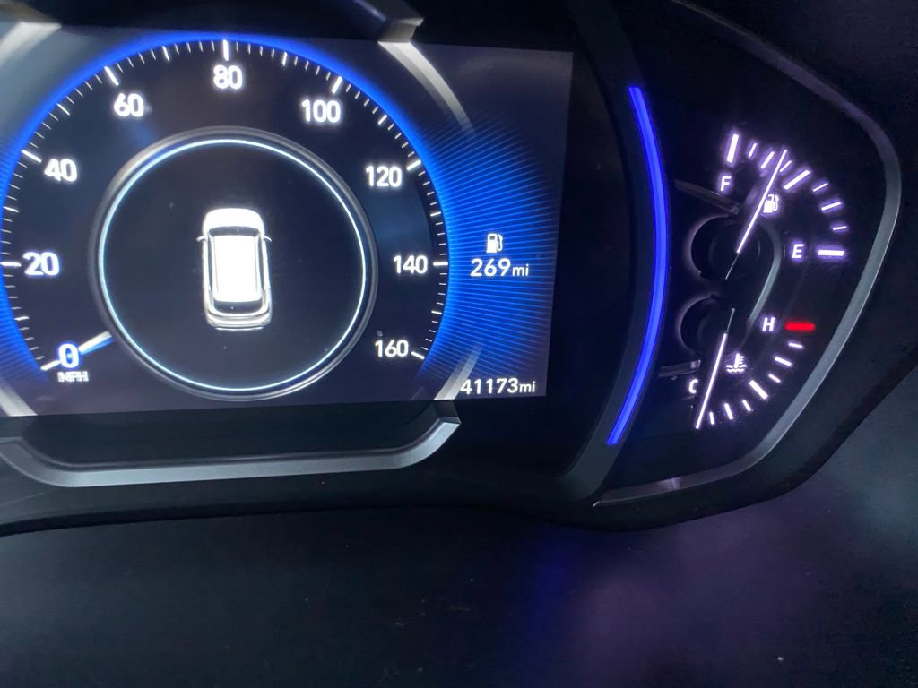 Used 2020 Hyundai Santa Fe Limited w/ Cargo Package image 14