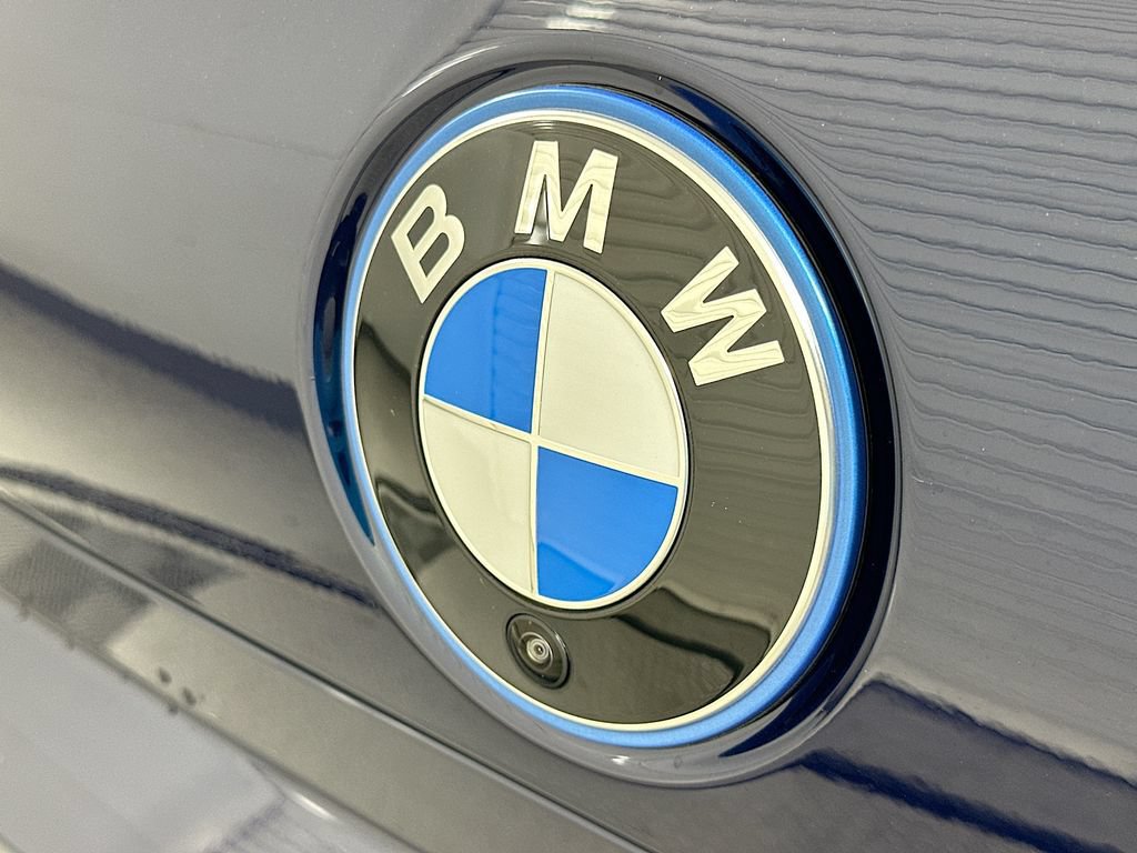 New 2026 BMW 750e xDrive w/ Executive Package AWD/4WD image 22