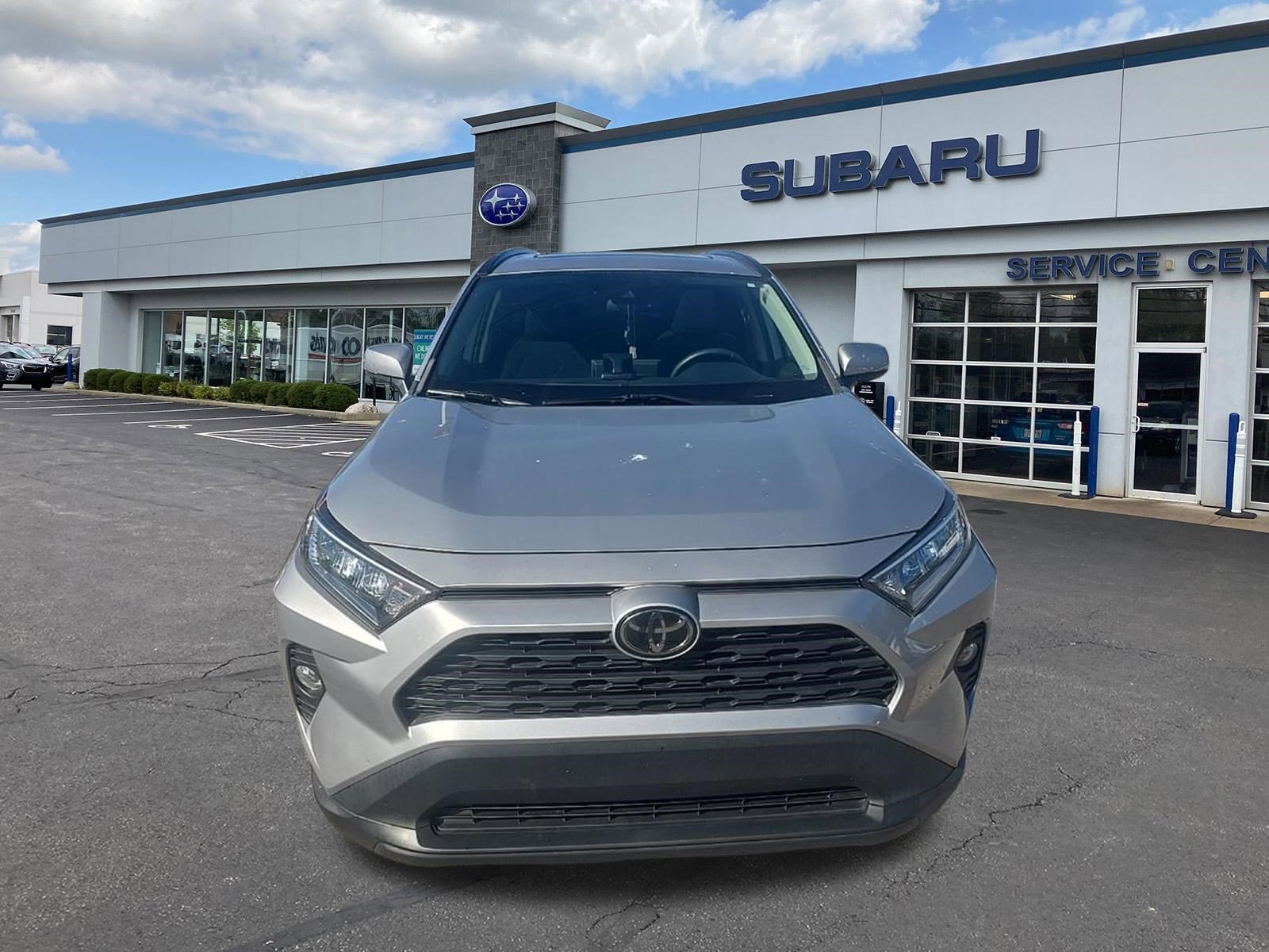 Used 2021 Toyota RAV4 XLE w/ Convenience Package image 8