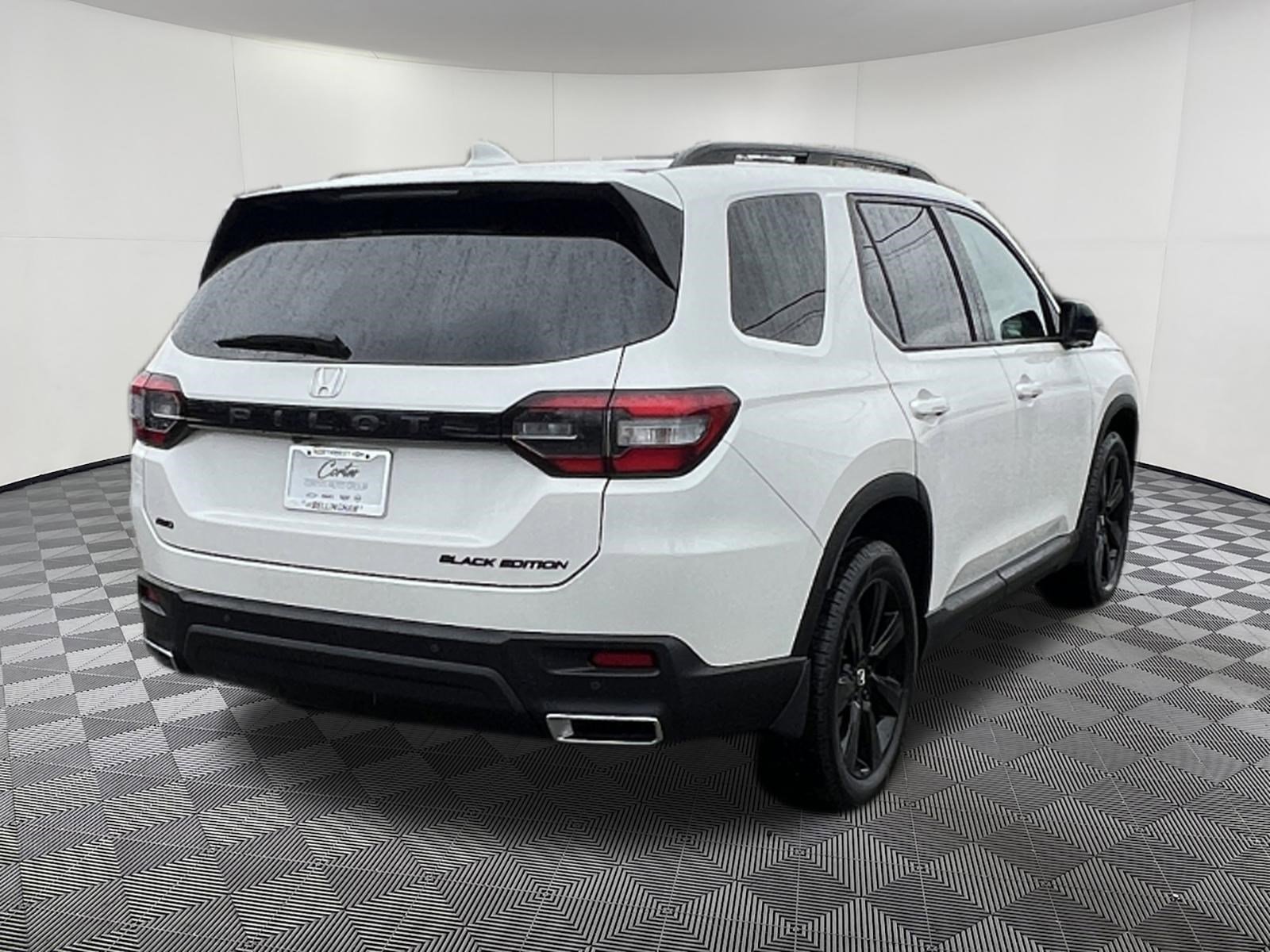 Used 2025 Honda Pilot Black Edition image 6