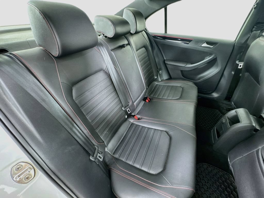 Used 2017 Volkswagen Jetta GLI FWD image 27