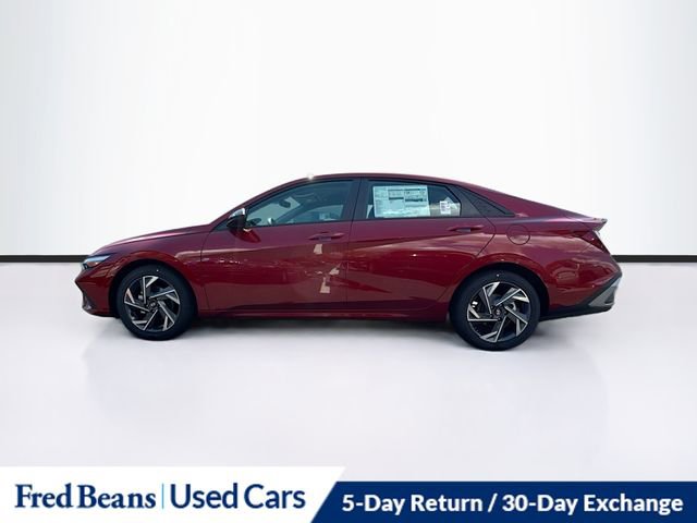 Used 2025 Hyundai Elantra Sport image 4