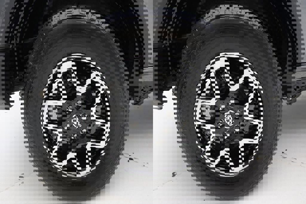 Used 2024 Ford Bronco Big Bend image 9