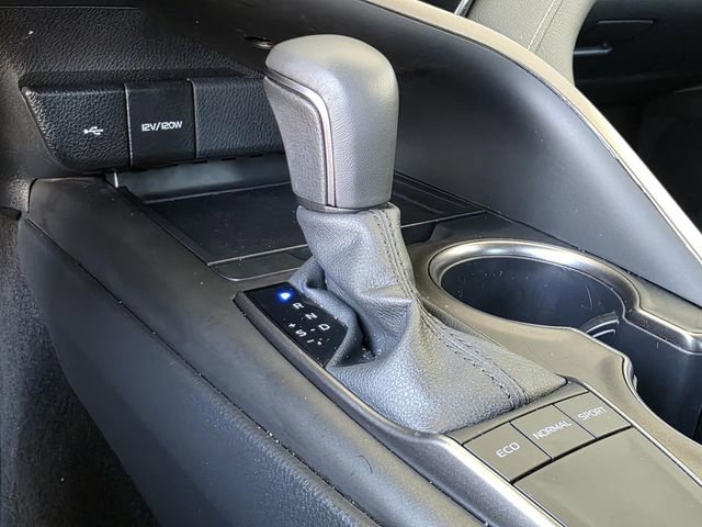 Used 2024 Toyota Camry SE image 19
