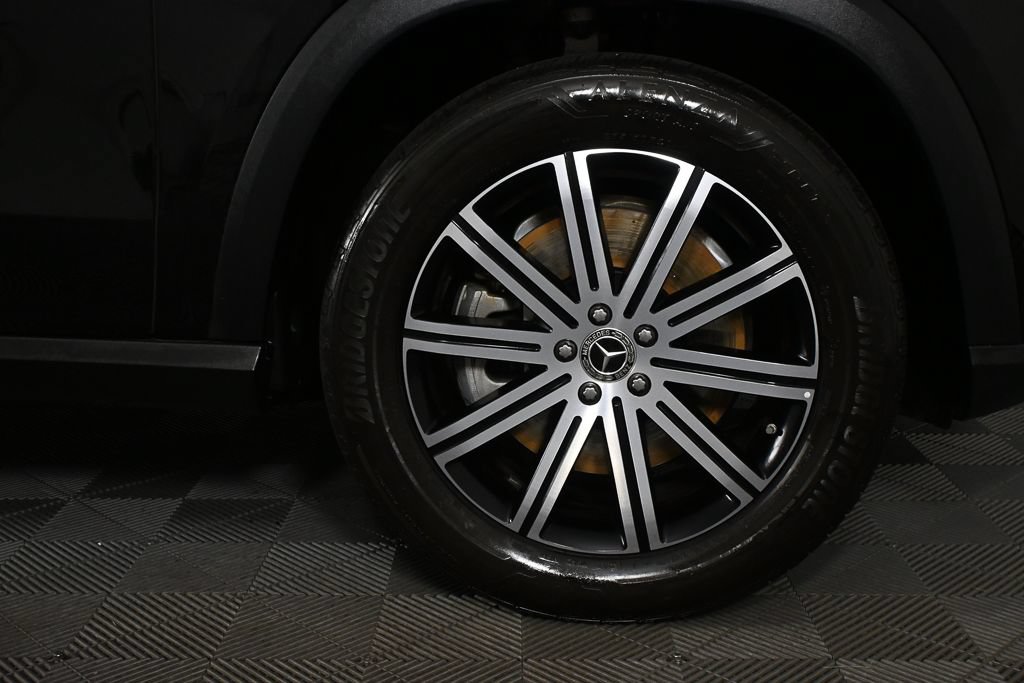 Certified 2025 Mercedes-Benz GLE 450e 4MATIC image 37