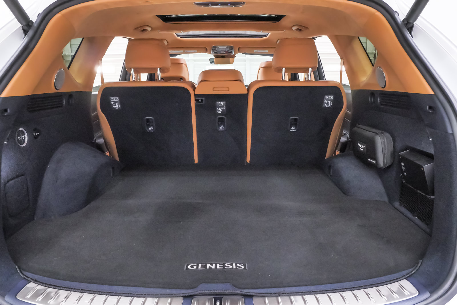 Certified 2024 Genesis GV80 3.5T w/ Prestige Package AWD/4WD image 30