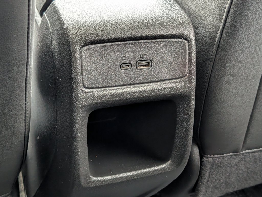 Used 2024 Chevrolet Trax RS w/ Sunroof Package FWD image 22
