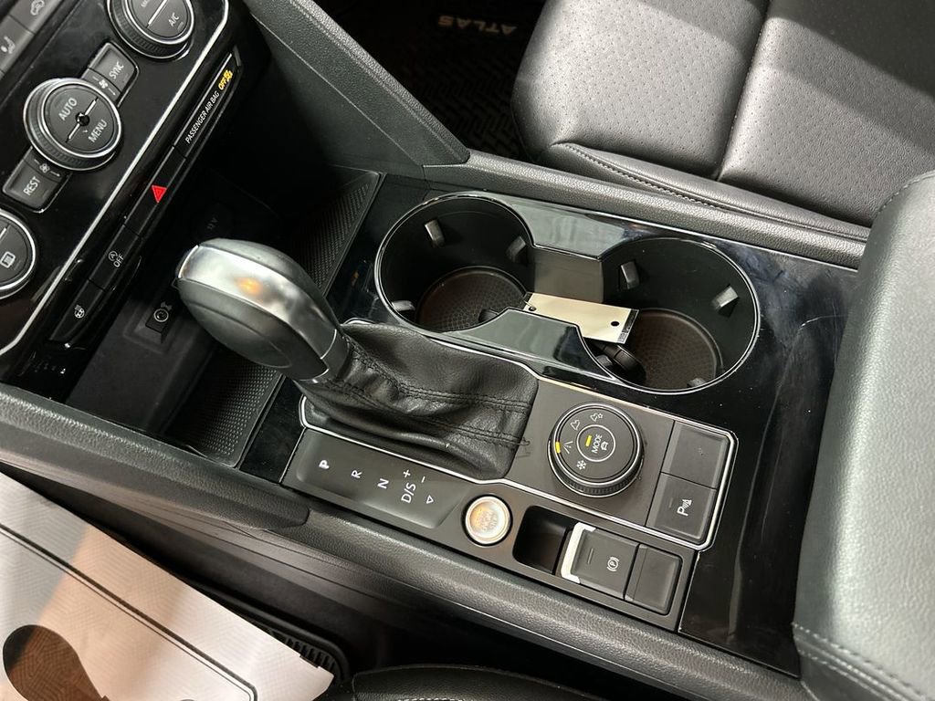 Used 2019 Volkswagen Atlas SEL AWD/4WD image 18