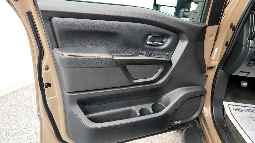 Used 2022 Nissan Titan PRO-4X AWD/4WD image 10