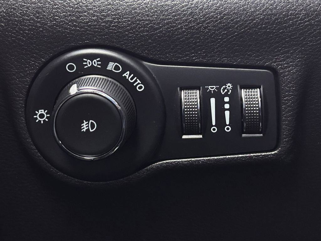 Used 2023 Jeep Compass High Altitude image 24