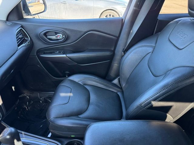 Used 2019 Jeep Cherokee Limited image 20