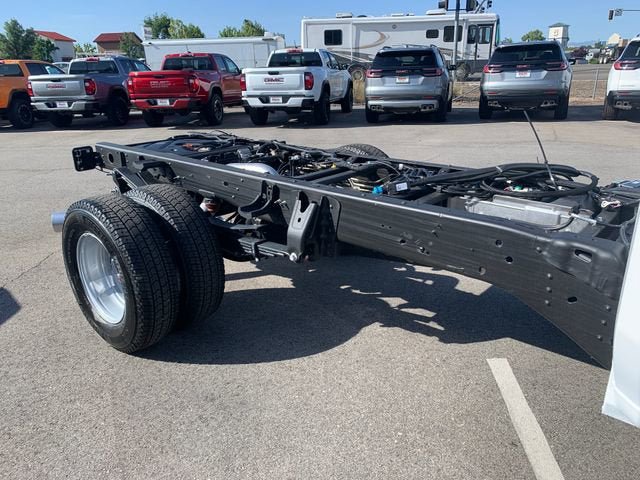 New 2026 GMC Sierra 3500 SLE RWD image 6