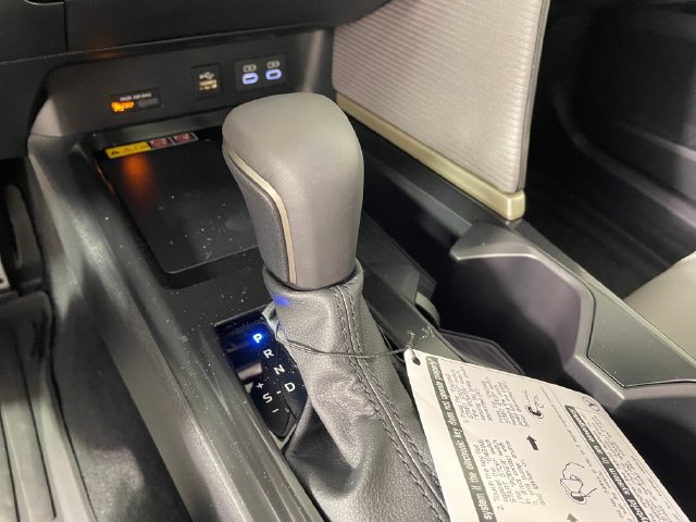New 2026 Toyota Camry SE FWD image 4