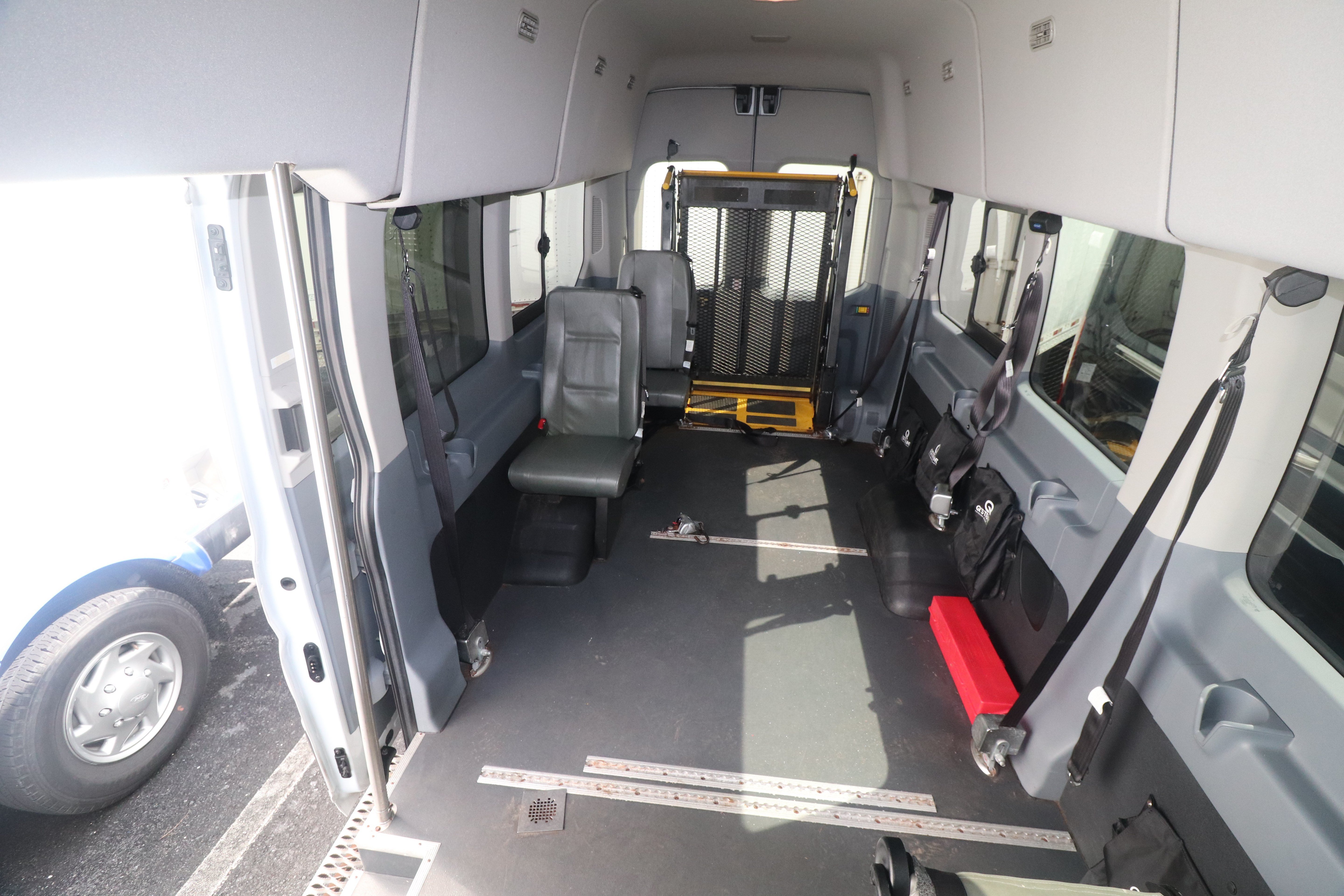 Used 2019 Ford Transit 350 XL RWD image 11