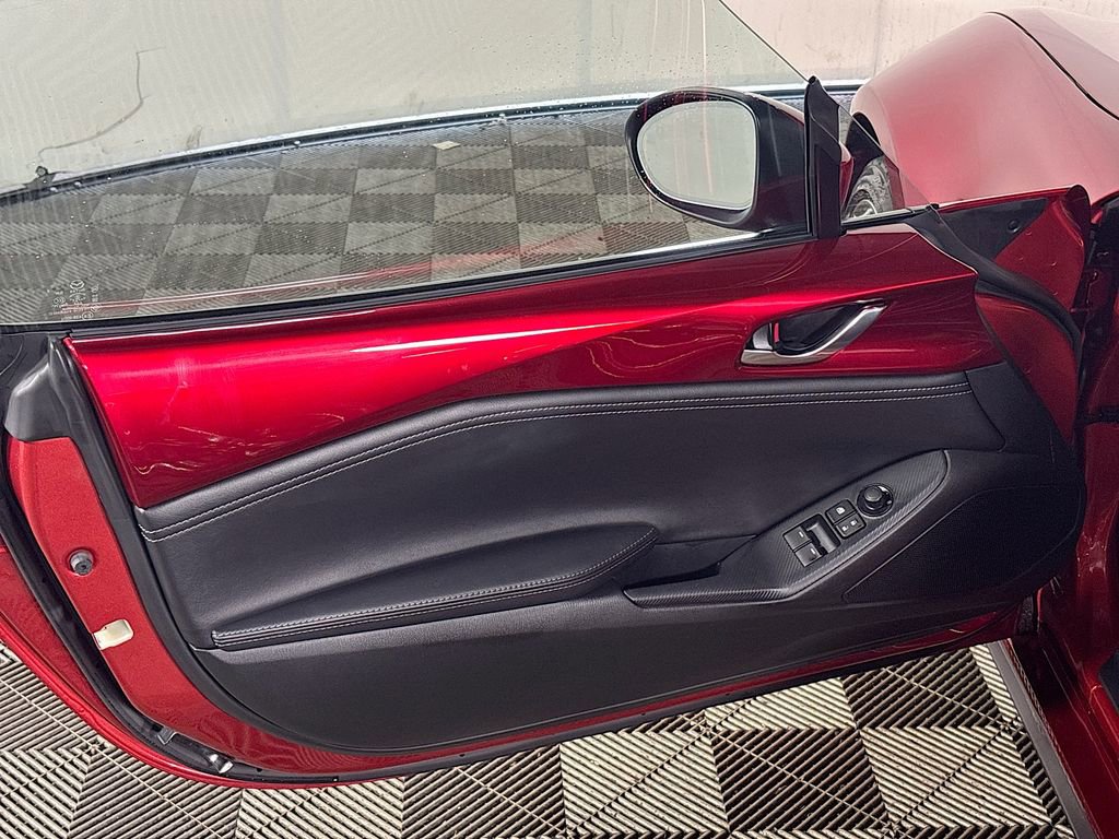 Used 2023 MAZDA MX-5 Miata Grand Touring w/ Weather Package image 10