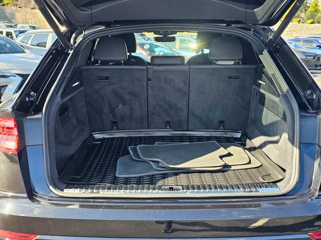 Used 2020 Audi Q8 Premium Plus w/ Premium Plus Package AWD/4WD image 11