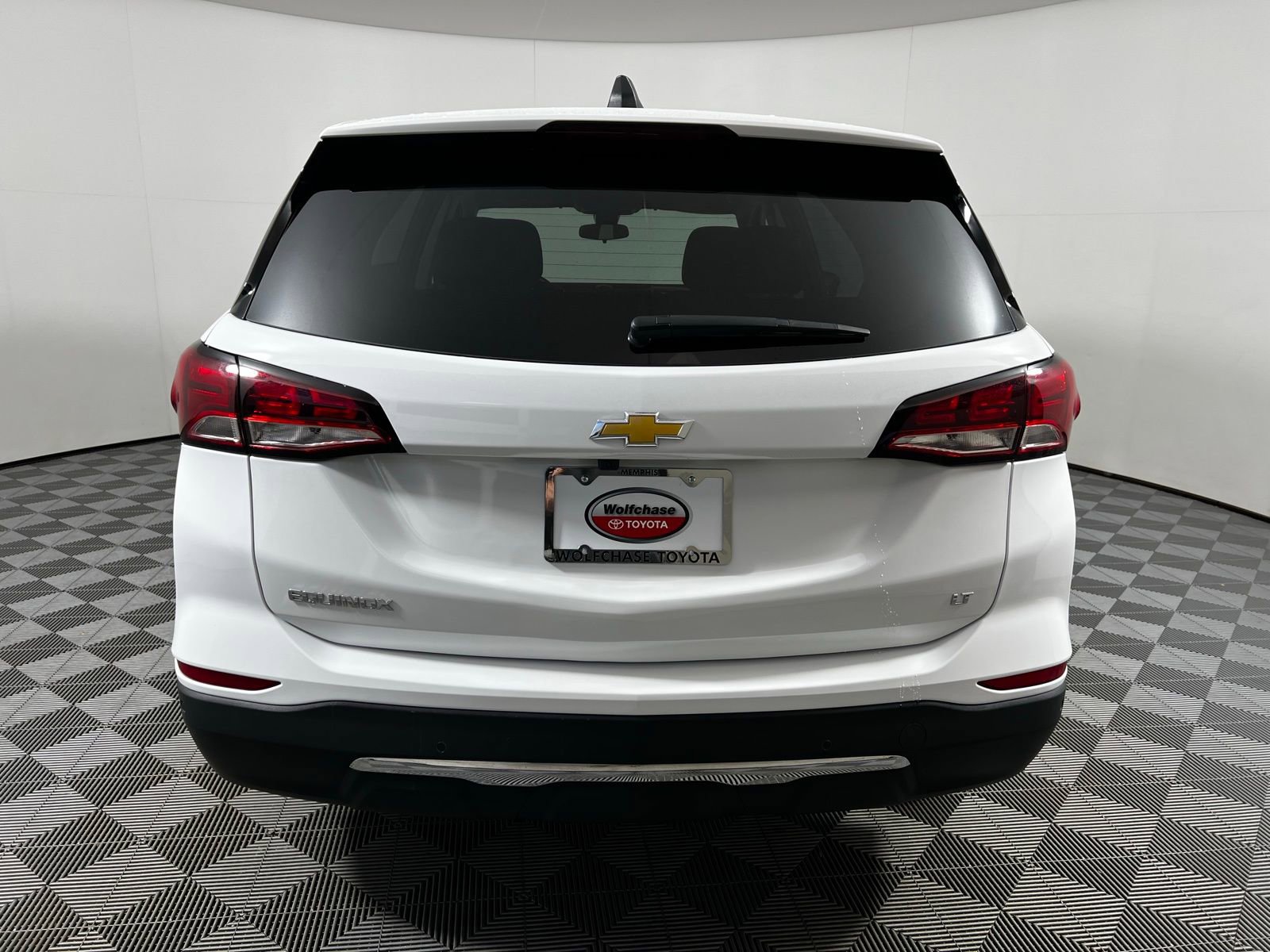 Used 2024 Chevrolet Equinox LT image 6