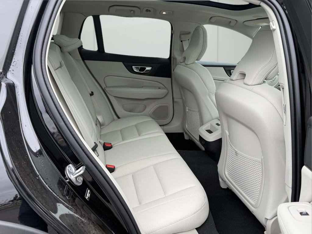 New 2026 Volvo V60 B5 Cross Country Plus w/ Protection Package Premier AWD/4WD image 12