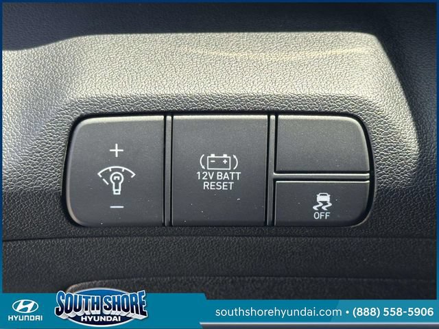 Certified 2025 Hyundai Elantra Hybrid FWD image 21