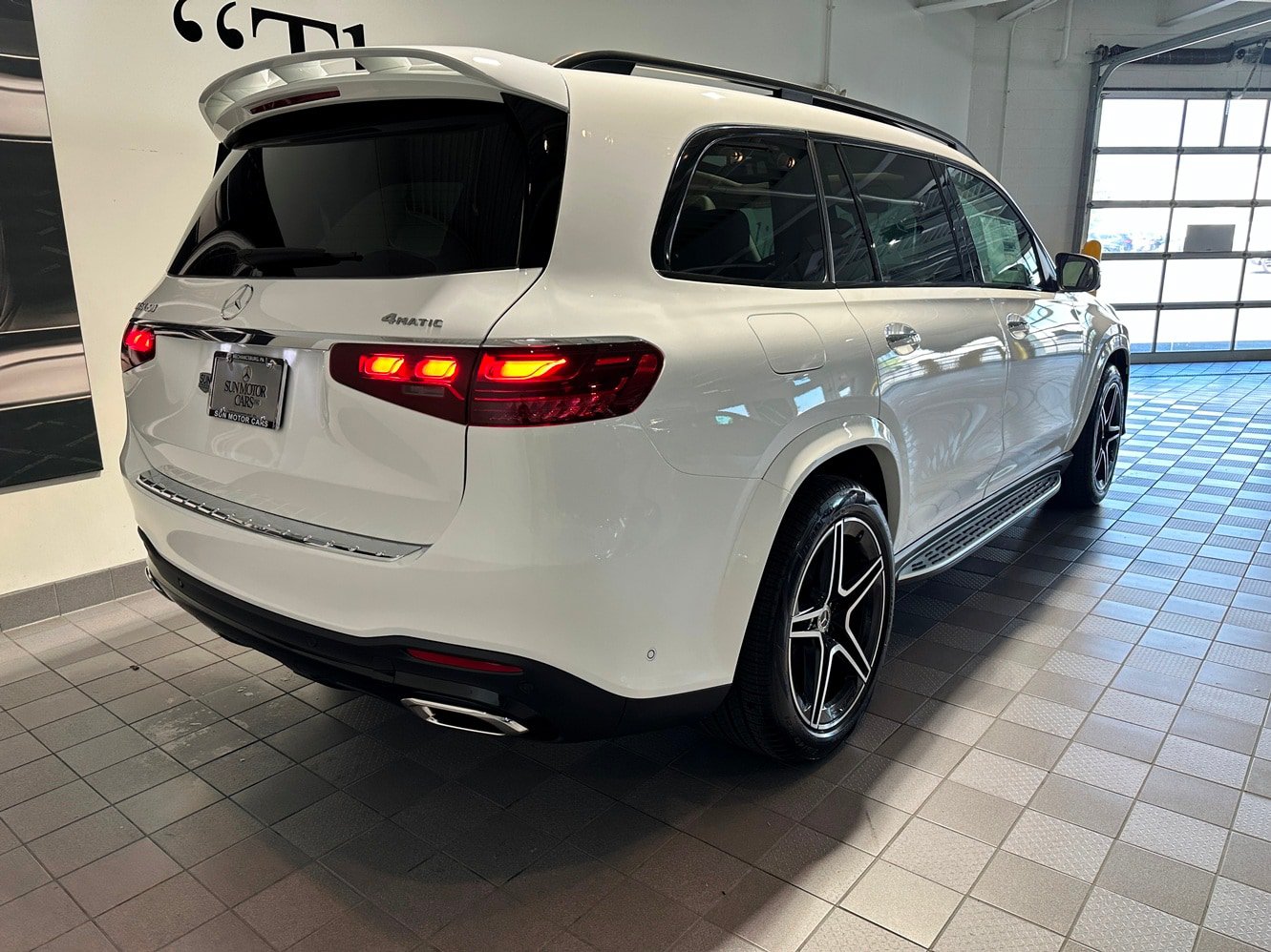New 2026 Mercedes-Benz GLS 450 4MATIC image 4