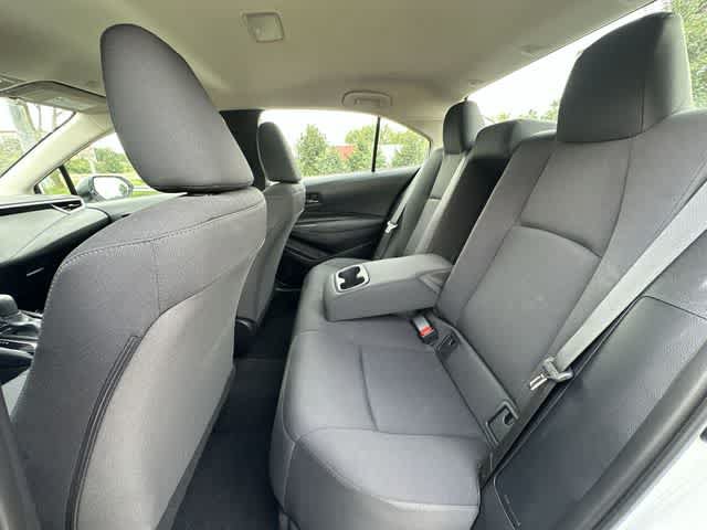 Used 2025 Toyota Corolla LE FWD image 16
