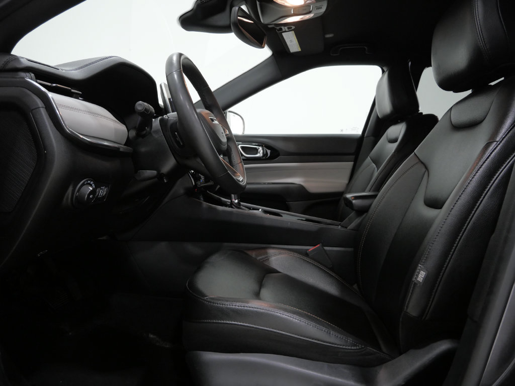 Used 2024 Jeep Compass Limited AWD/4WD image 11