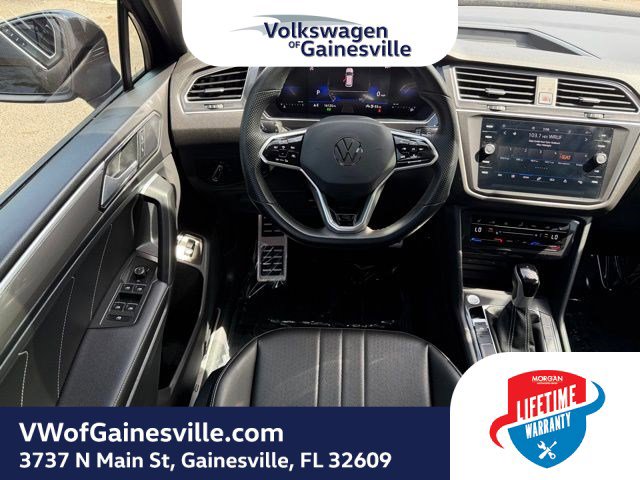 Certified 2024 Volkswagen Tiguan SE R-Line image 16