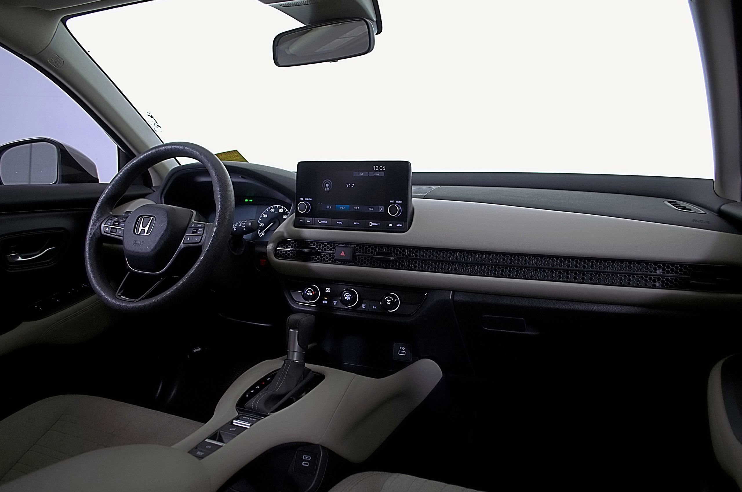 Used 2025 Honda HR-V LX image 14