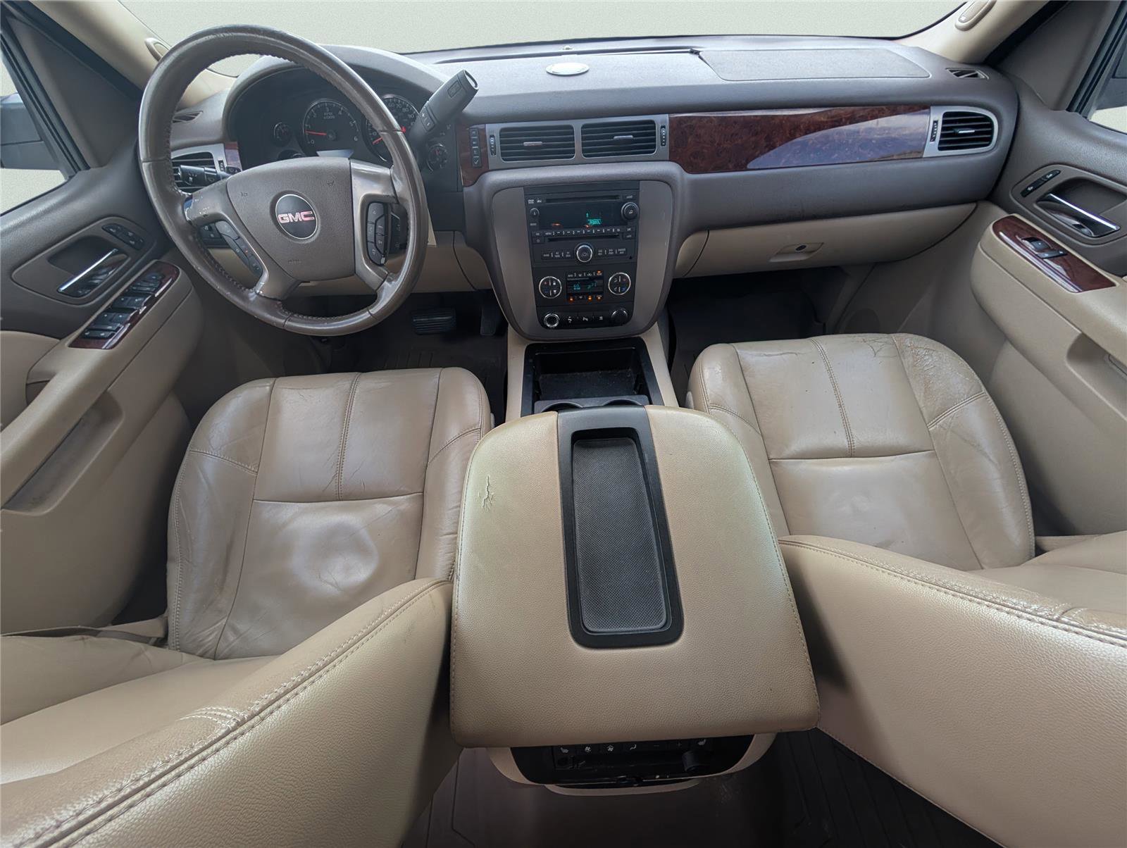 Used 2011 GMC Yukon XL SLT w/ SLT-2 Equipment Package image 16