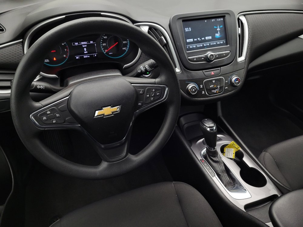 Used 2018 Chevrolet Malibu LS image 22