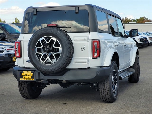 New 2025 Ford Bronco Outer Banks image 4