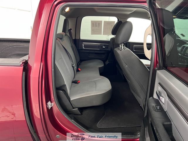 Used 2021 RAM 1500 Classic SLT image 32