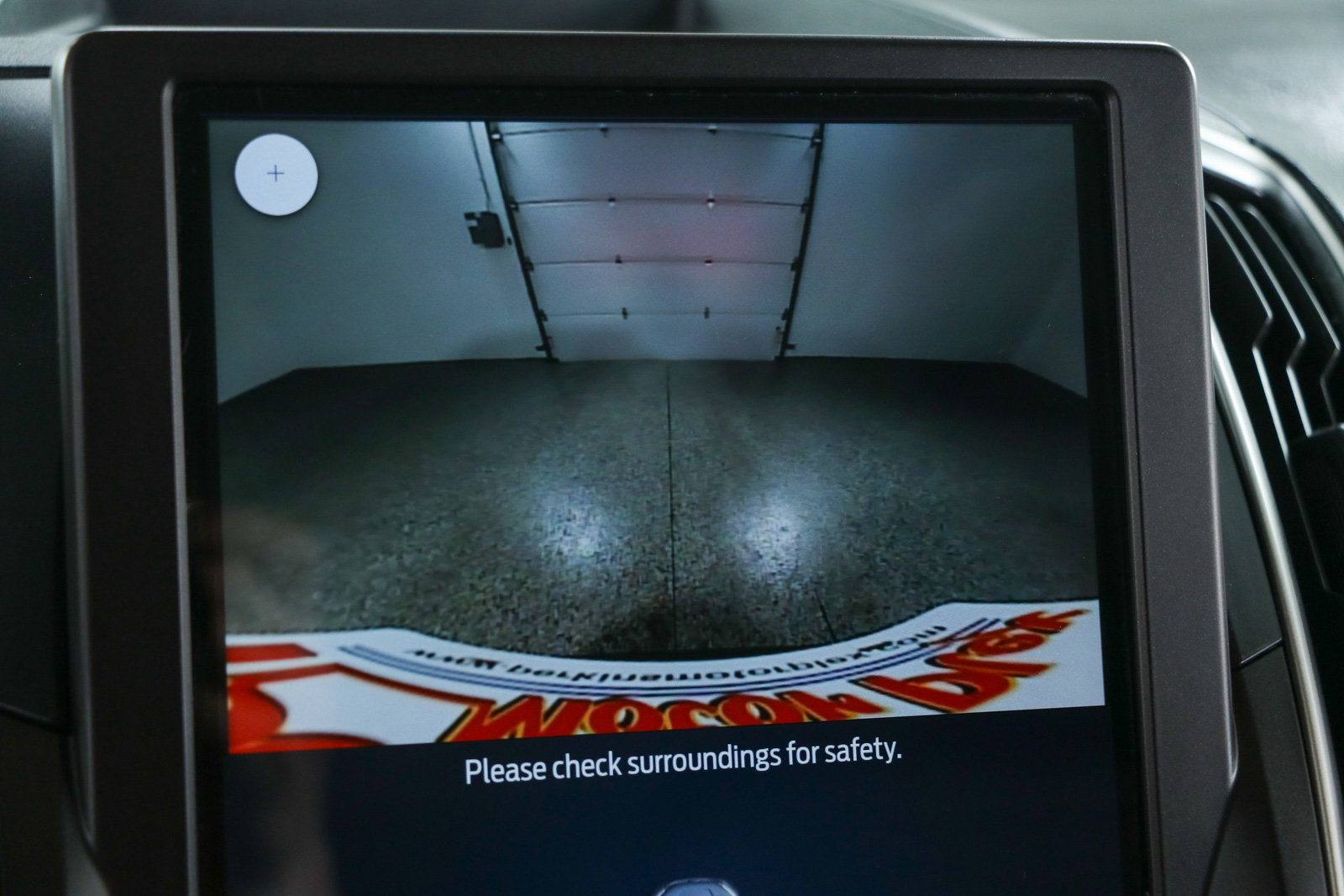 Used 2021 Ford Edge SE image 18