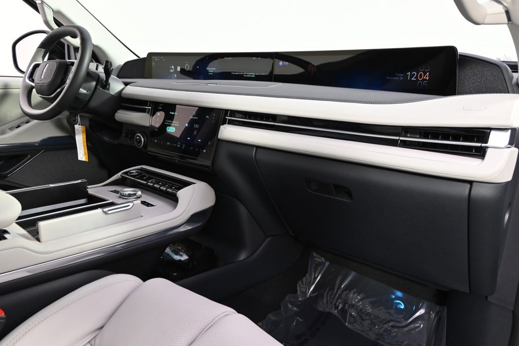 New 2026 Lincoln Navigator Reserve w/ Jet Appearance Package image 15