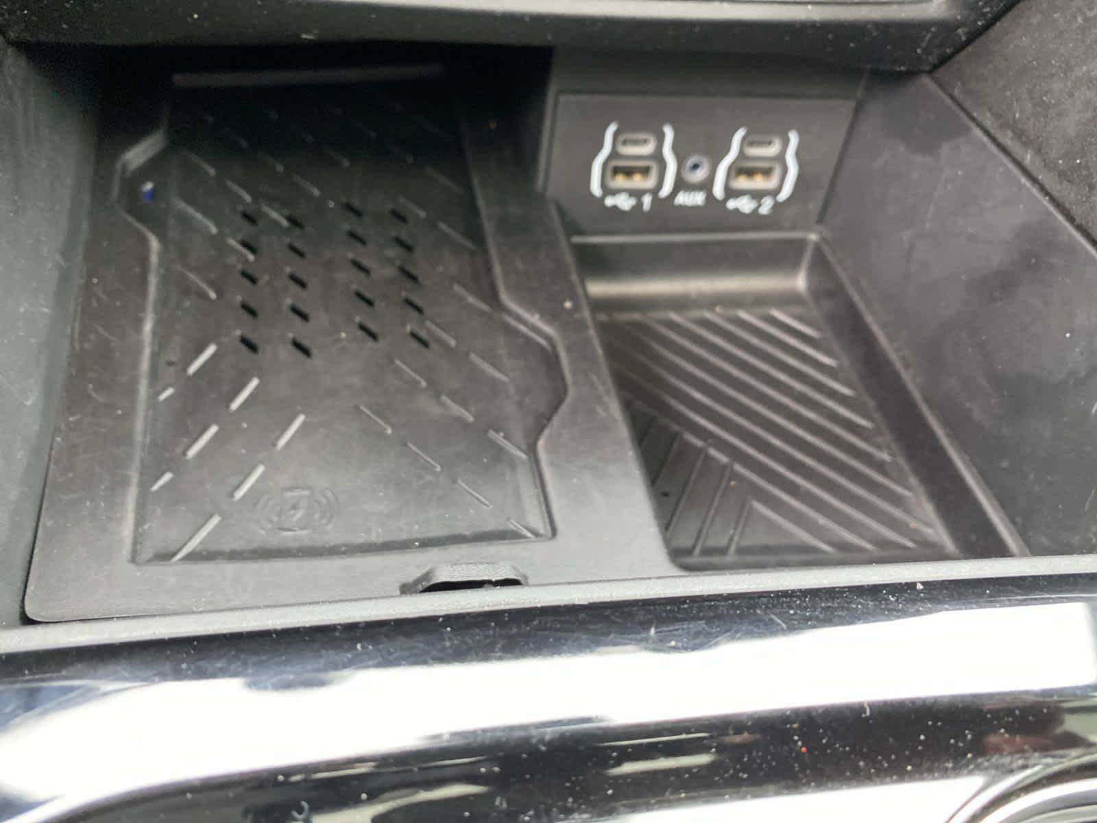 Used 2025 Chrysler Pacifica Limited FWD image 16