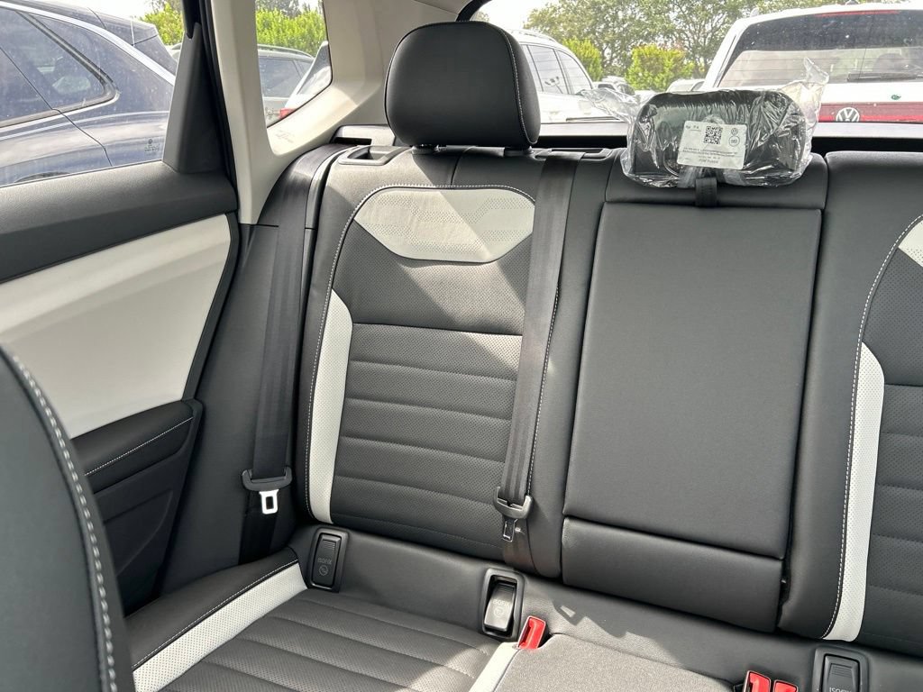 New 2026 Volkswagen Taos SEL AWD/4WD image 12