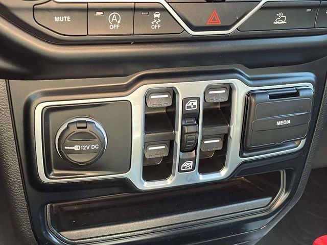 Used 2023 Jeep Gladiator Willys image 28