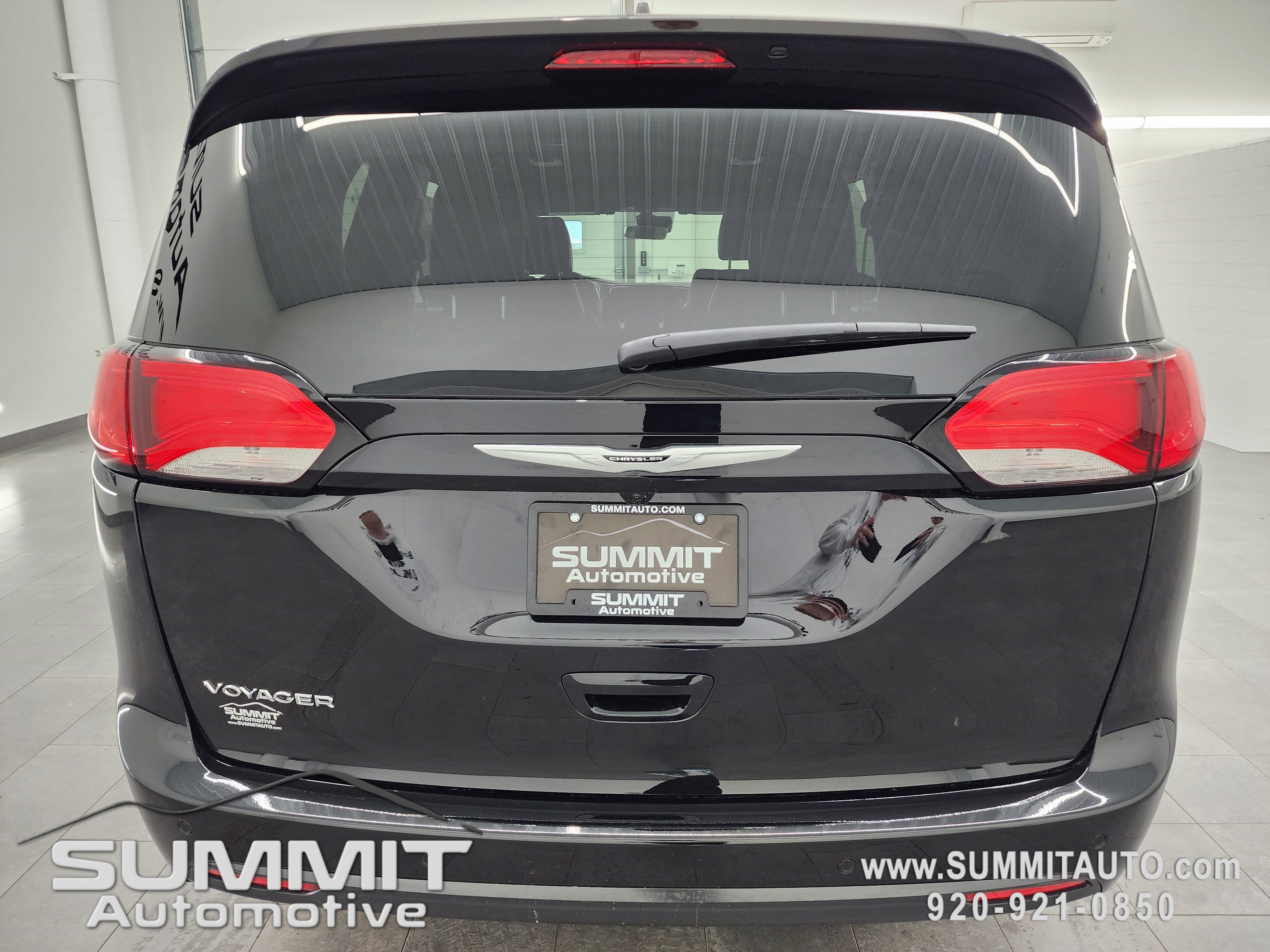 New 2026 Chrysler Voyager LX image 25