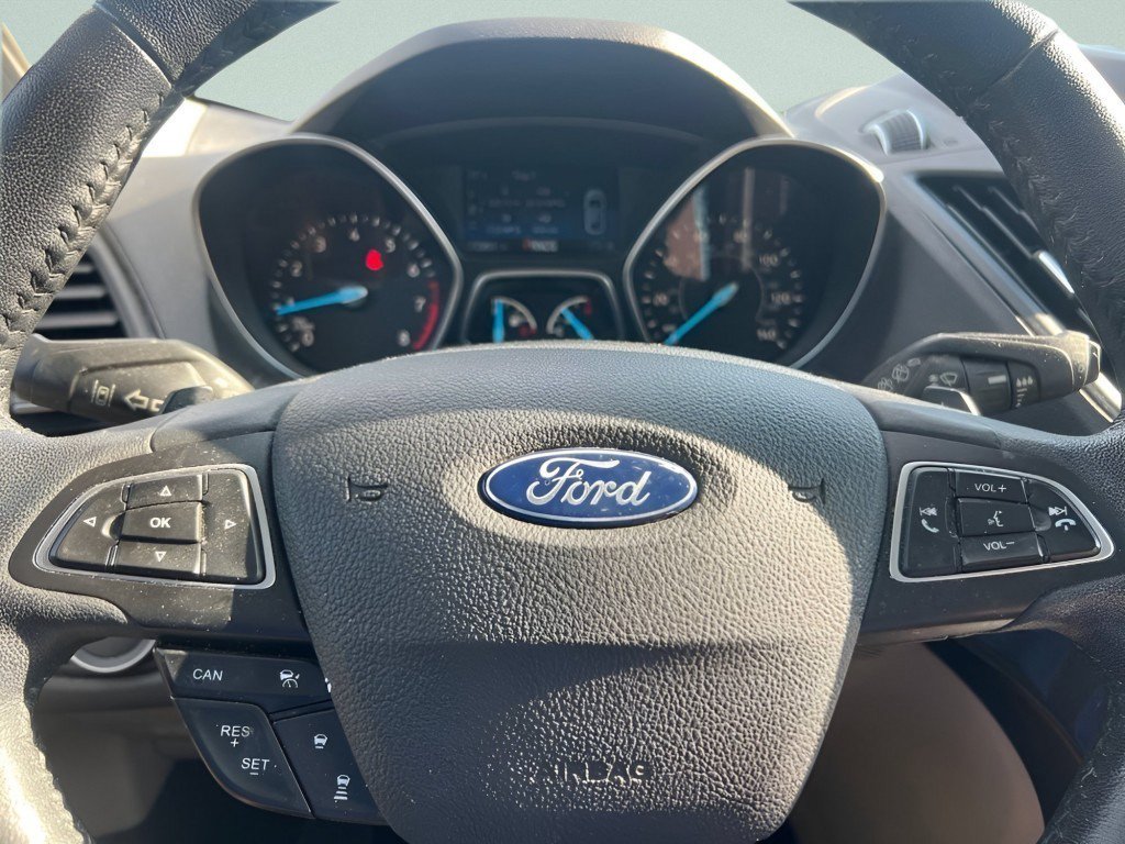 Used 2018 Ford Escape Titanium w/ Ford Safe & Smart Package AWD/4WD image 28
