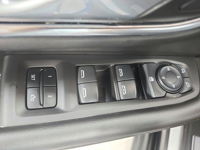 Used 2024 GMC Yukon SLT RWD image 21