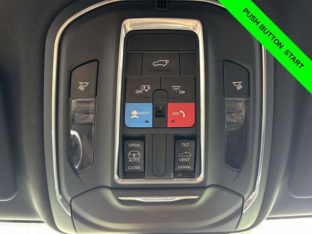 Used 2023 Jeep Grand Cherokee Altitude AWD/4WD image 22