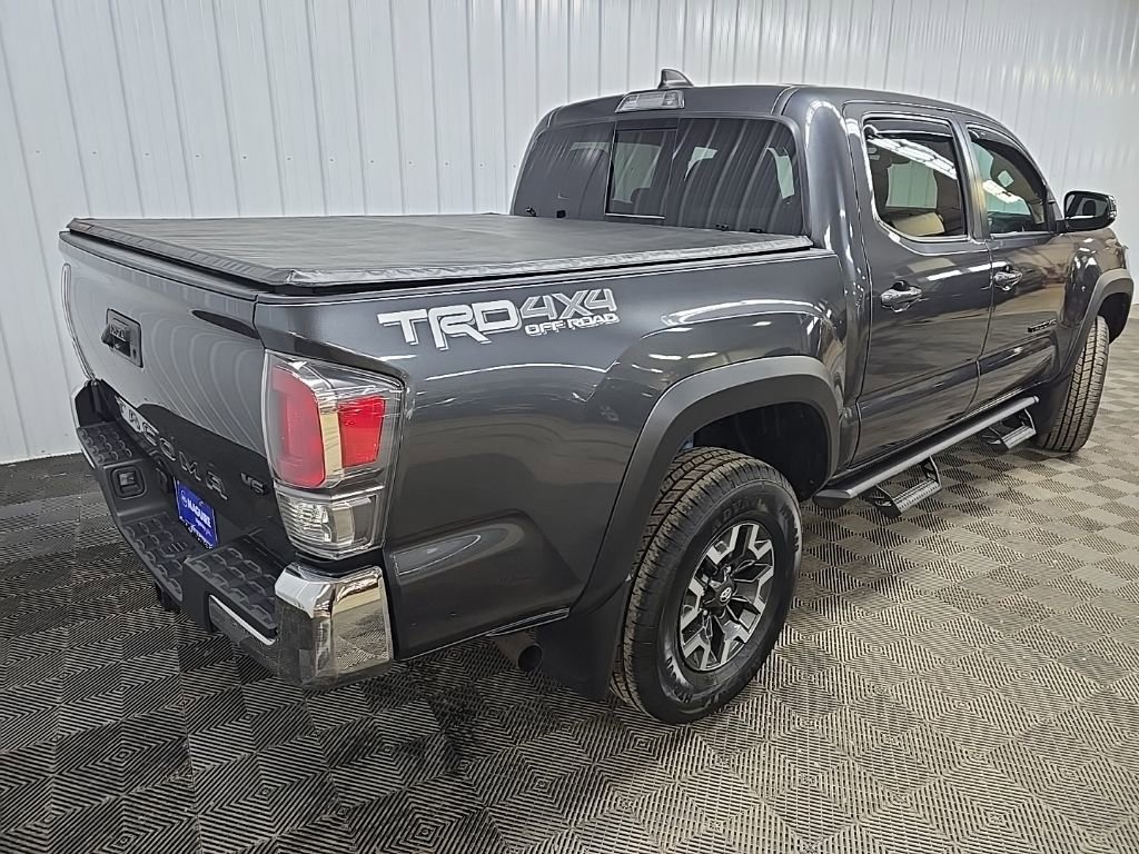 Used 2022 Toyota Tacoma TRD Off-Road AWD/4WD image 10