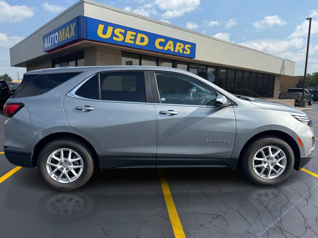 Used 2023 Chevrolet Equinox LT AWD/4WD image 2