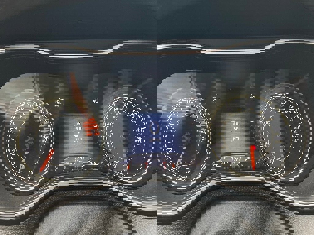 Used 2023 Jeep Cherokee Altitude Lux image 16