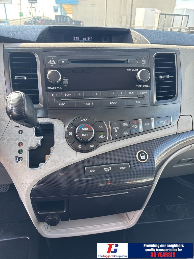 Used 2012 Toyota Sienna SE image 14