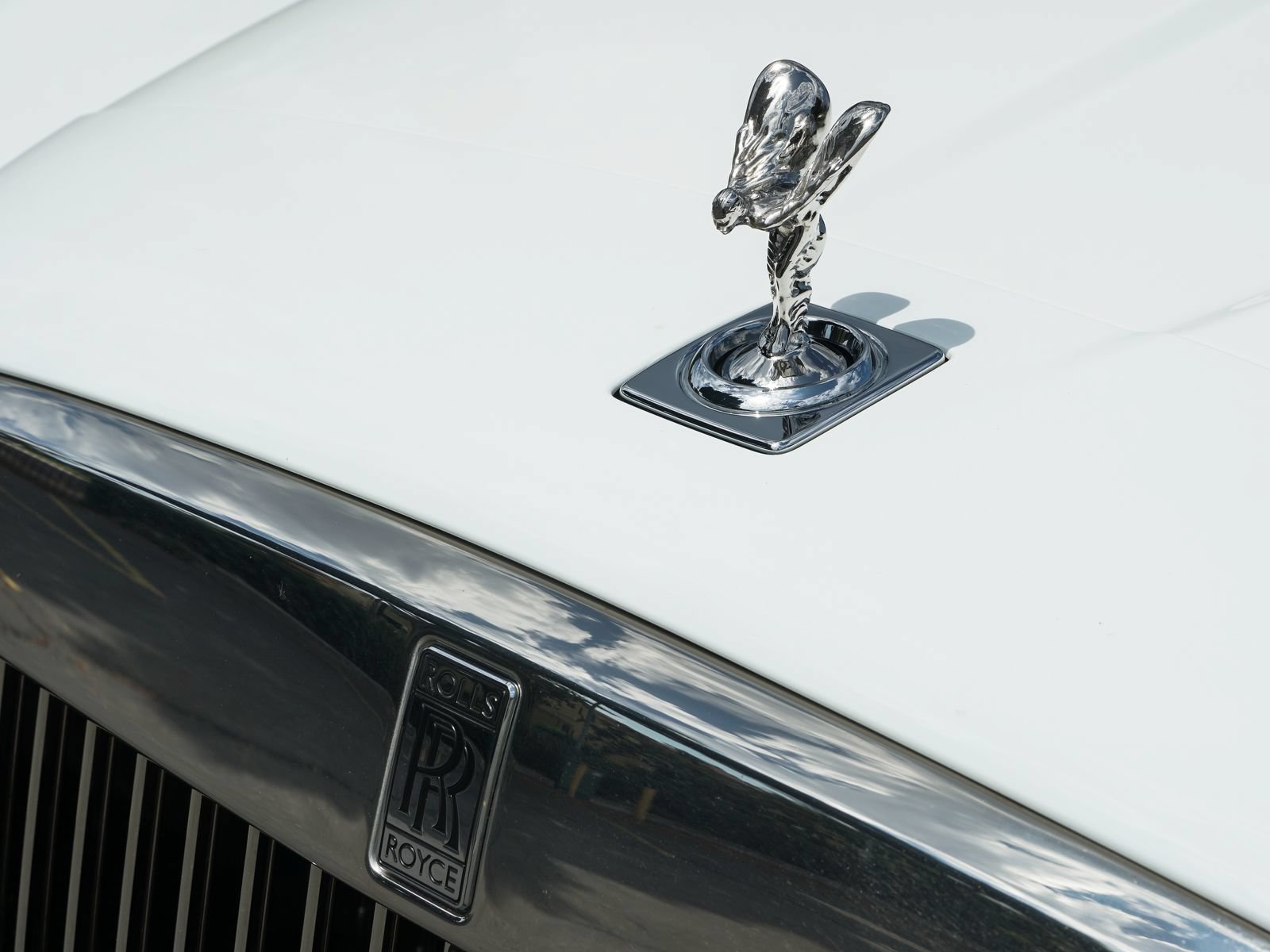 Certified 2024 Rolls-Royce Cullinan AWD/4WD image 32