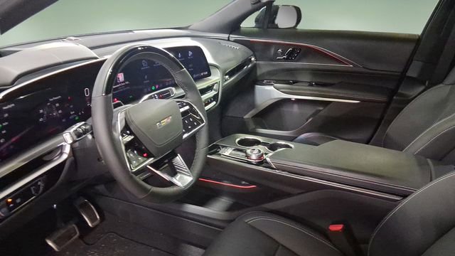 Used 2026 Cadillac Lyriq V image 23
