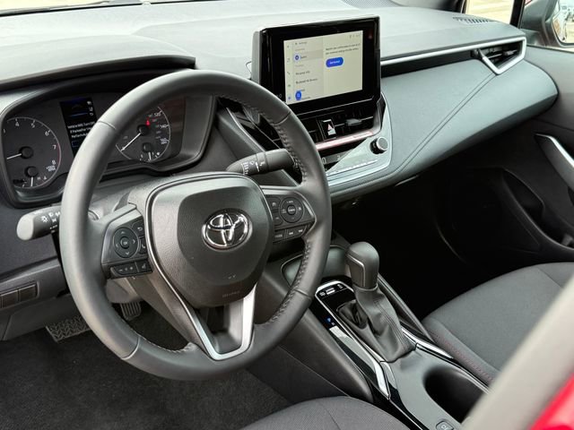 Used 2025 Toyota Corolla SE image 10